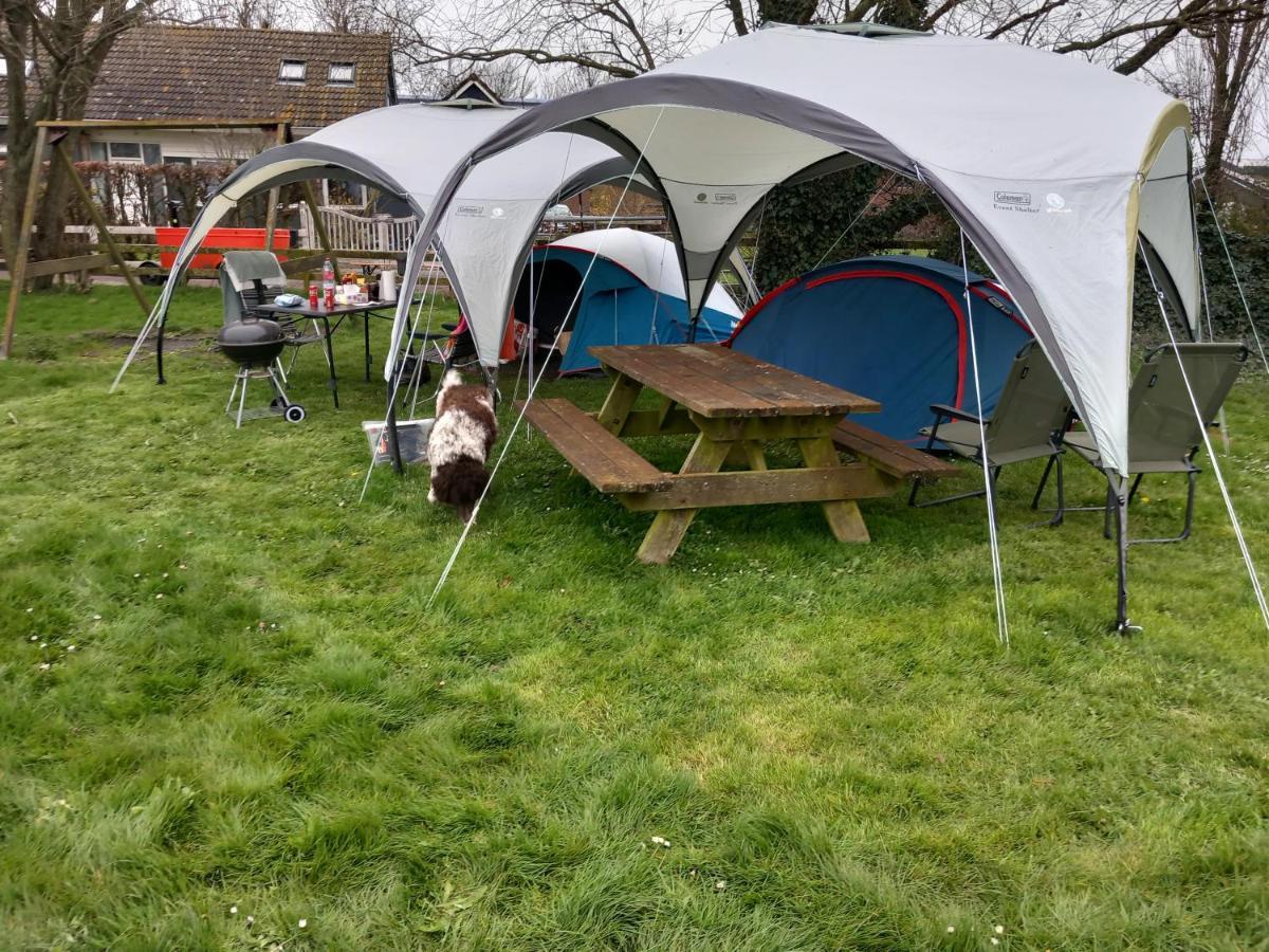Basic 2P Tent Sotterum 호텔 Kornwerd 외부 사진